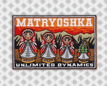 Eckiger Patch Aufnäher gestickt mit gesticktem Rand Unlimited Dynamics Matryoshka Firmen