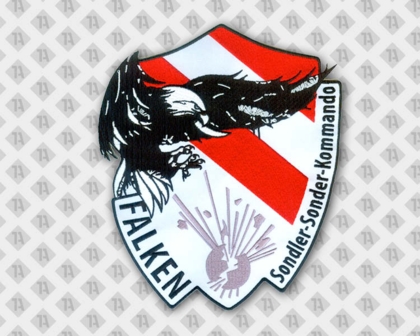 Konturgeschnittener gestickter Aufnäher Patch mit Stickrand Biker Falken Bombe
