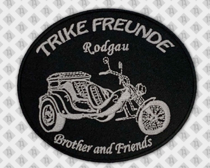 Ovaler gestickter Aufnäher Patch mit gesticktem Rand Schriftzug Trike Freunde schwarz grau Biker