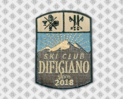 Gestickter Aufnäher Patch Badge Abzeichen mit Stickrand Ski Club Berge Vereine