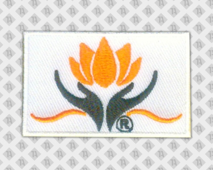 Rechteckiger Patch Aufnäher Abzeichen Badge gestickt mit Stickrand weiß Blume Vereine