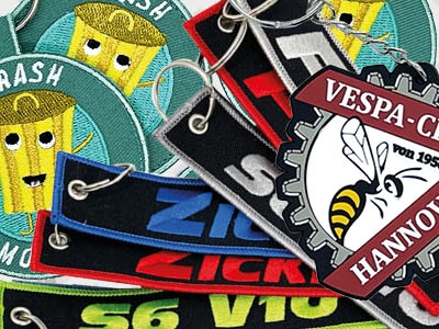 Verschiedene 1A Schlüsselanhänger aus Stoff und gestickte Patches mit individuellen Designs