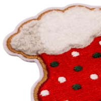 Zusätzliche Stickveredelung bei einem Chenille-Aufnäher