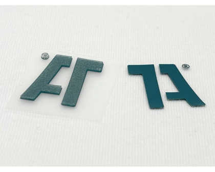 3D Applikation aus Rubber mit Transferfolie für Textilaufbringung