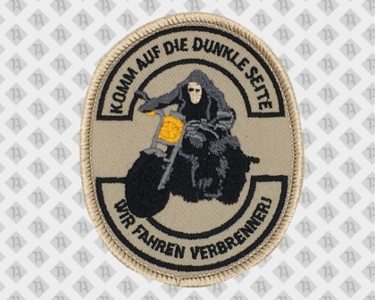 Konturgeschnittener Aufnäher Patch gestickt mit Kettelrand Komm auf die dunkle Seite Biker oval Verbrenner