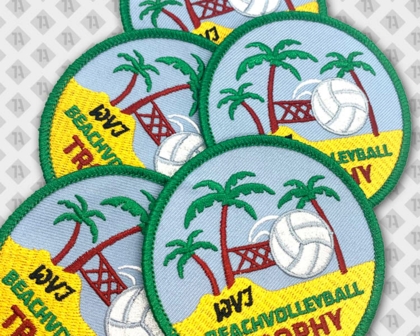 Runder Patch Aufnäher Abzeichen Badge gestickt mit Kettelrand Beachvolleyball Palmen bunt Vereine