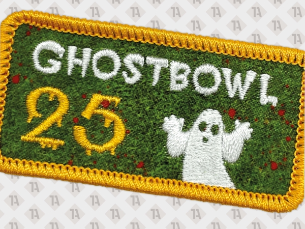 Patch GHOSTBOWL 25 mit gesticktem Gespenst, gelber Kettelrand und grüne Texturfläche