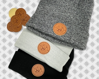 Leder Patch Beanie mit Aufnähservice Leder Badge Veredelung
