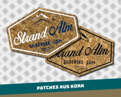 Patch Aufnäher Kork Konturgeschnitten geprägt und gedruckt Strandalm Naturprodukt