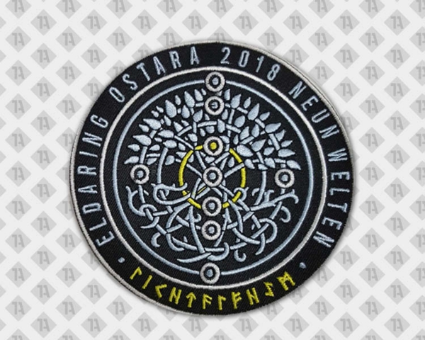 Runder gestickter Patch mit Runen und Weltenbaum-Motiv für Eldaring Ostara 2018 Neun Welten