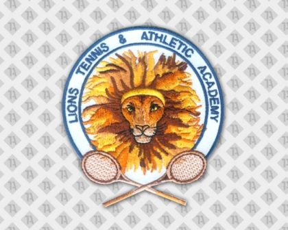 Konturgeschnittener Patch Aufnäher gestickt mit gesticktem Rand Vereine Lions Tennis & Athletic