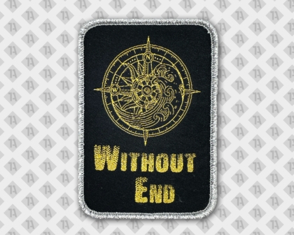Konturgeschnittener Aufnäher Patch gewebt mit Kettelrand in metallic Without End Kompass schwarz gold silber