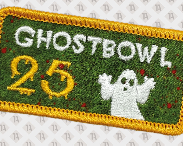 Patch GHOSTBOWL 25 mit gesticktem Gespenst, gelber Kettelrand und grüne Texturfläche