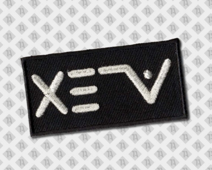 Gestickter Patch Aufnäher mit gesticktem Rand schwarz weiß Firmen