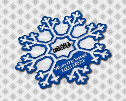 Gestickter Patch Aufnäher mit gesticktem Rand Schneeflocke blau weiß Winter Wintersport Firmen Firma