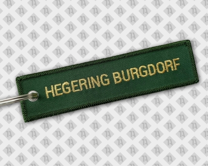 Schlüsselanhänger gestickt in metallic gold und grün Kettelrand mit Ring und Öse Hegering Burgdorf Jagd Verein