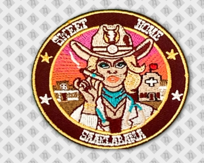 Gestickter Aufnäher mit Cowgirl-Motiv, Stickrand und Text Sweet Home selbst gestalten