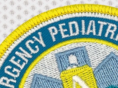 1A Patch Aufnäher gestickt mit Kettelrand und Klett