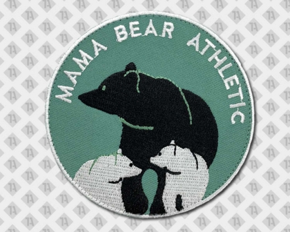 Runder Patch Aufnäher gestickt mit gesticktem Rand grün Mama Bear Bär Athletic Firma