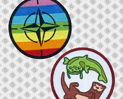 Runder Patch Aufnäher gestickt mit gesticktem Rand bunt Regenbogen Otter Pfadfinder