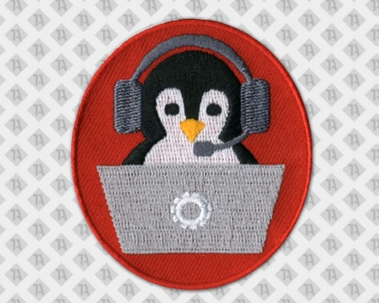Runder gestickter Patch Aufnäher mit Stickrand Pinguin Laptop Kopfhörer Schule Uni