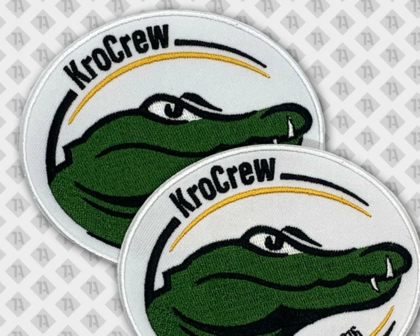 Oval Konturgeschnittener Patch Aufnäher Abzeichen Badge gestickt mit gesticktem Rand KroCrew KrokodilgesichtVereine