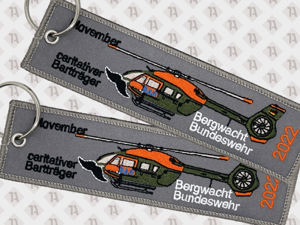 Gestickter Schlüsselanhänger Bergwacht Bundeswehr mit Hubschrauber-Motiv und Jahreszahl 2022