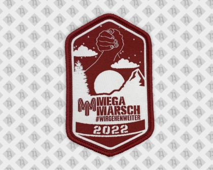 Konturgeschnittener Patch Aufnäher gewebt mit Kettelrand Backpacker weiß rot Mega Marsch 2022