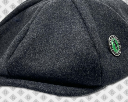 Pin Emaille Golf auf Mütze