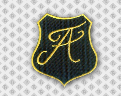 Patch Aufnäher gestickt in Wappenform mit Stickrand schwarz gelb Buchstabe Firma