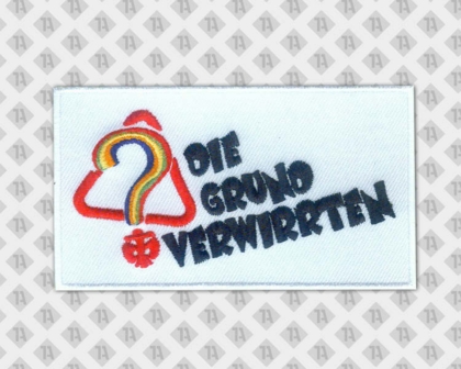 Weißer eckiger Aufnäher Patch gestickt für Pfadfinder mit buntem Motiv und Schrift in schwarz