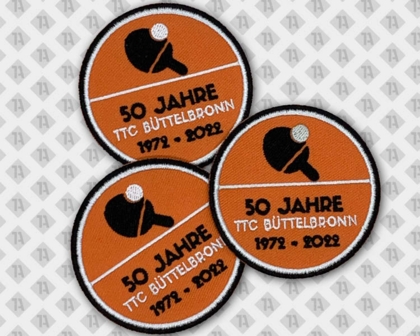 Runder gestickter Patch Aufnäher mit Kettelrand in orange schwarz weiß Tischtennis Vereine