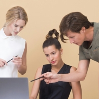 Lassen Sie sich zu Randarten beraten – Unterschiede zwischen Kettelrand, Nährand & Stickrand.