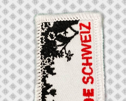 Detail eines gestickten Aufnähers mit Kettelrand – individuelle Aufnäher selbst gestalten