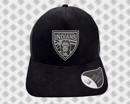 Schwarze Cap mit EC Hannover Indians PVC Rubber Patch – professionell aufgenäht