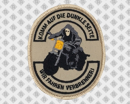 Konturgeschnittener Aufnäher Patch gestickt mit Kettelrand Komm auf die dunkle Seite Biker oval Verbrenner