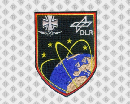 Aufnäher Patch in Wappenform gestickt Weltkugel schwarz rot gold Bundeswehr
