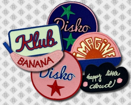Konturgeschnittener Patch Aufnäher gestickt mit gesticktem Rand DIY Kinder rosa blau weiß Klub Disko DIY
