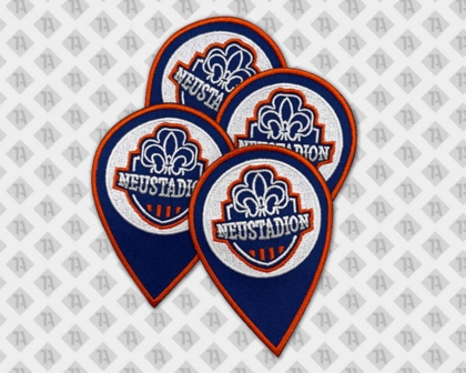 Konturgeschnittener Patch Aufnäher gestickt mit gesticktem Rand bunt Neustadion Pfadfinder