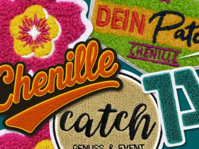 Mehrere flauschige Chenille Aufnöher die übereinanderliegen - Motive: pinke Blüte, Chenille-Schriftzug, Dein Patch, uvam.