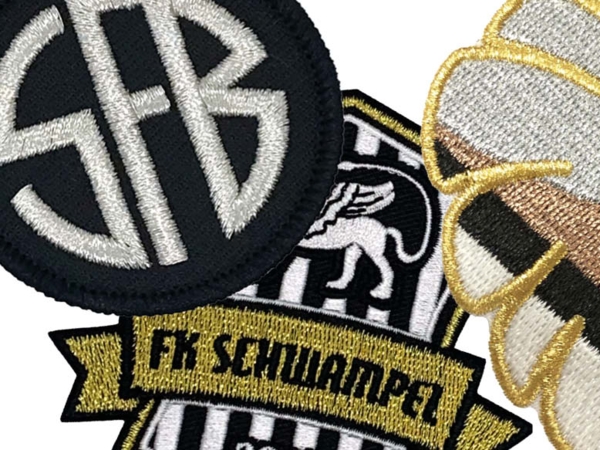 1A Patch Aufnäher in Wunschform mit Stickrand und Metallicgarn gold silber Bronze