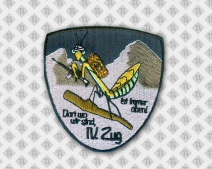 Gestickter Aufnäher Patch Wappenform gestickter Rand Bundeswehr Stabschrecke Waffe Berge