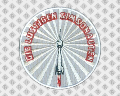 Gestickter runder Patch Aufnäher Badge Abzeichen mit gesticktem Rand grau weiß Rakete Vereine