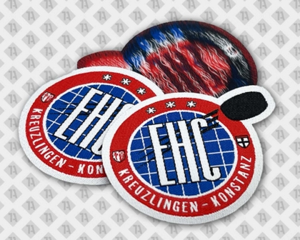 Konturgeschnittener Patch Aufnäher gewebt Laserschnitt EHC blau weiß rot Puck Vereine