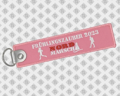 Schlüsselanhänger gestickt mit Kettelrand und Doppelring Frühlingszauber Nordmarsch grün Backpacker