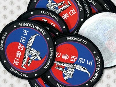 Abzeichen für Judo Karate Kampfkunst Taekwondo Kampfsport gestickt gewebt gedruckt zum Aufnähen oder kleben